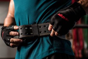 Cinto para gym de cuero marca Harbinger-TALLA S