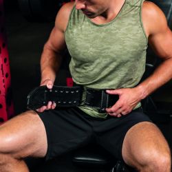 Cinto para gym de cuero marca Harbinger-TALLA S